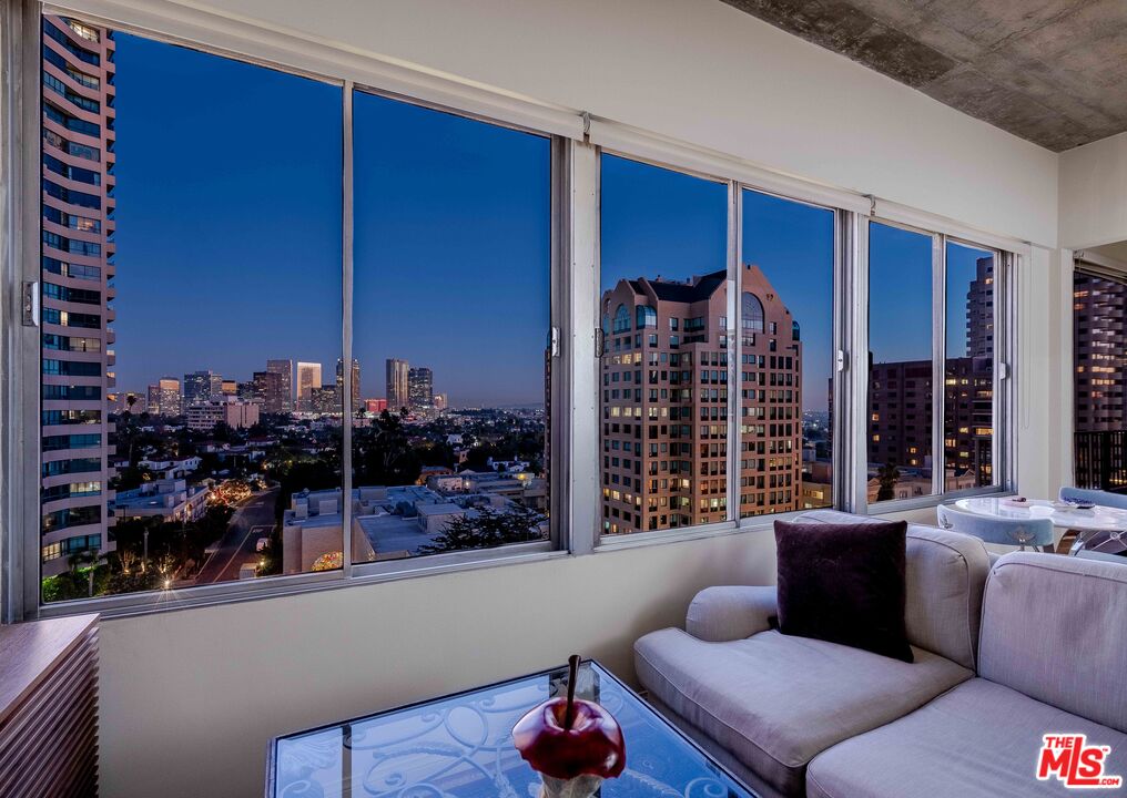 10501 Wilshire Blvd Unit: 1106