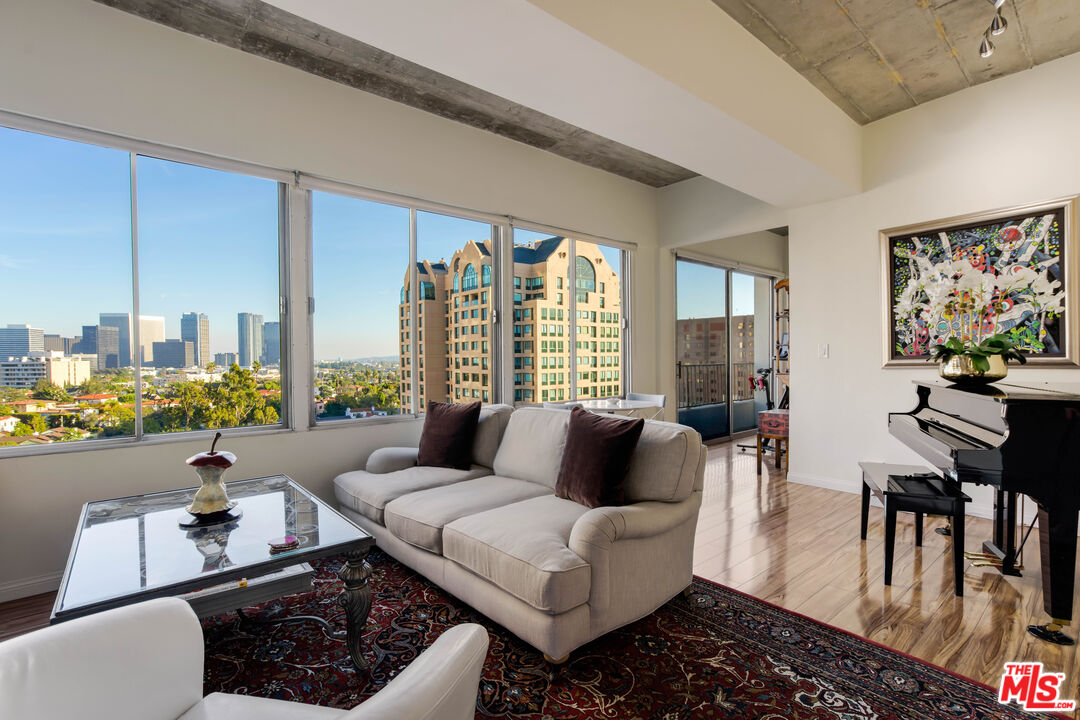 10501 Wilshire Blvd Unit: 1106