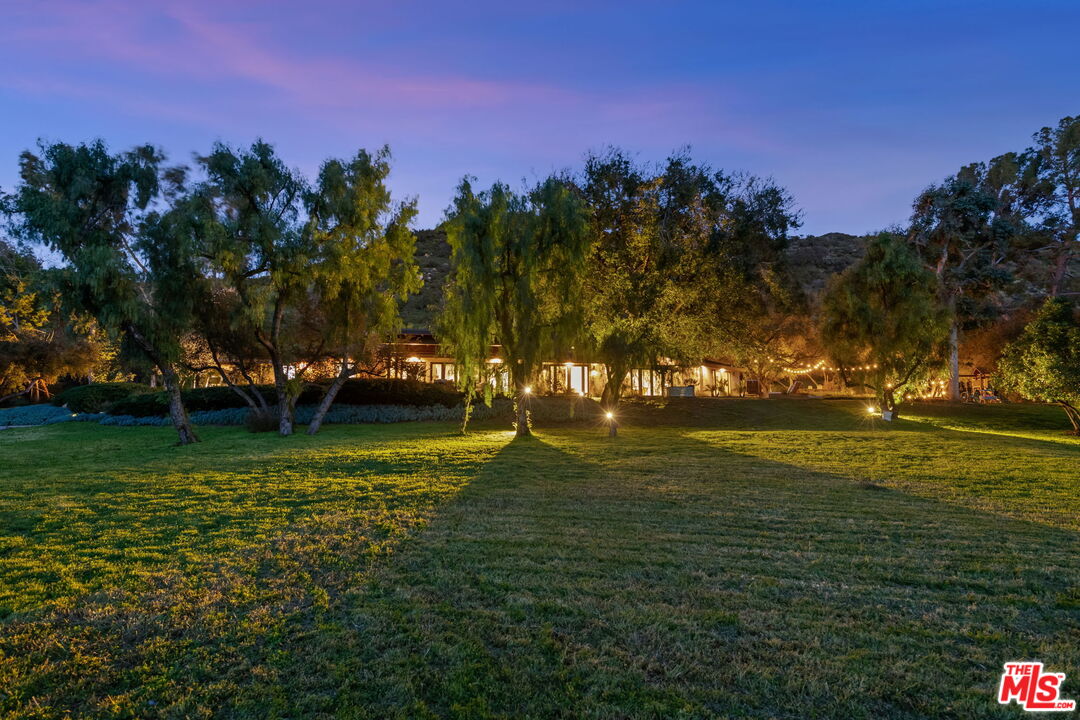 24474 Mulholland Hwy