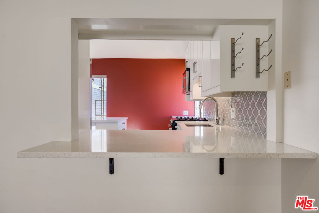 1121 E Wilson Ave Unit: 11