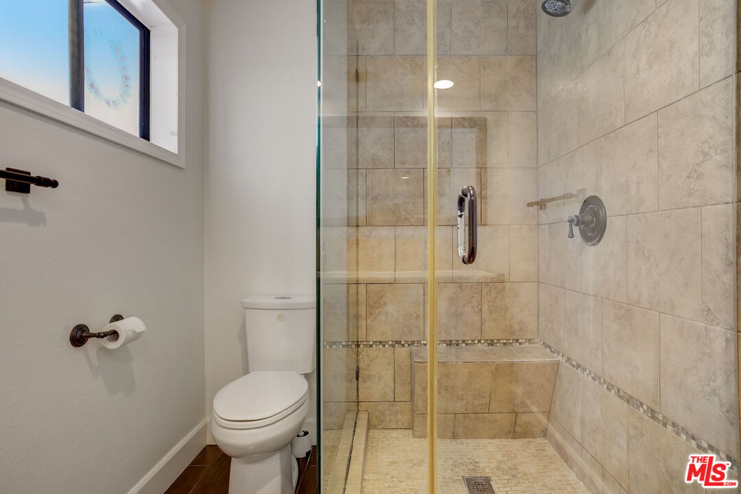 1121 E Wilson Ave Unit: 11