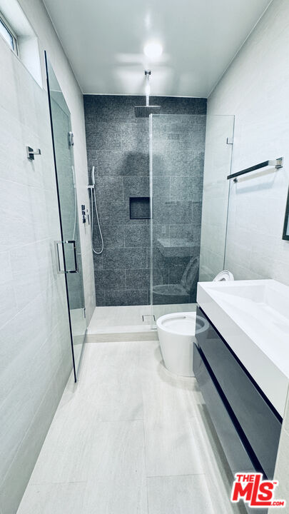 342 N PALM DR Unit: 301