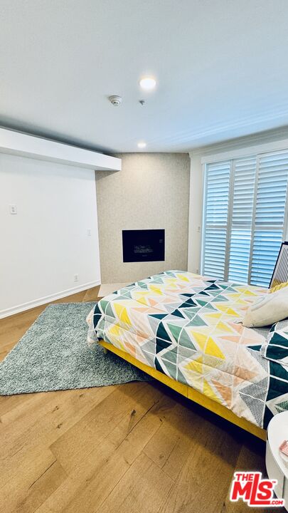 342 N PALM DR Unit: 301
