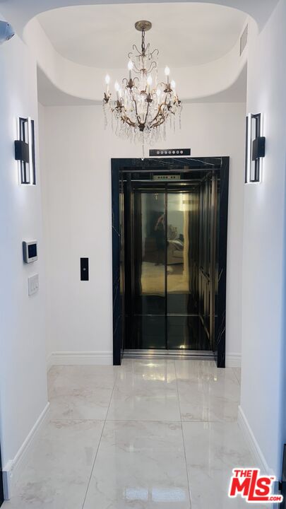 342 N PALM DR Unit: 301