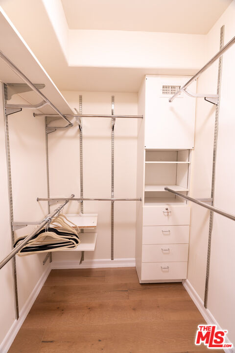 342 N PALM DR Unit: 301