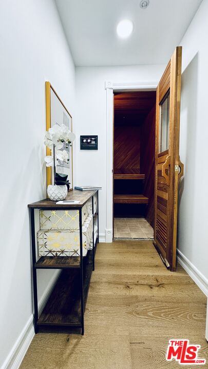 342 N PALM DR Unit: 301