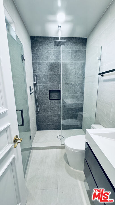 342 N PALM DR Unit: 301