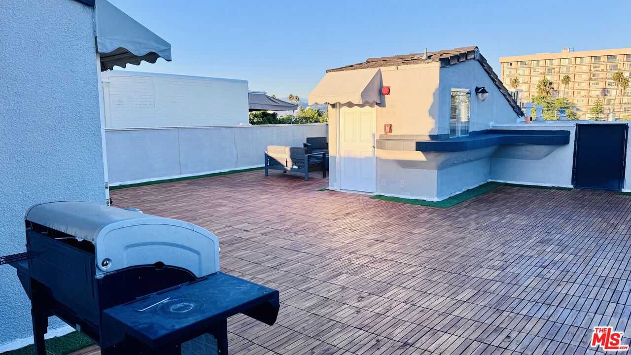 342 N PALM DR Unit: 301