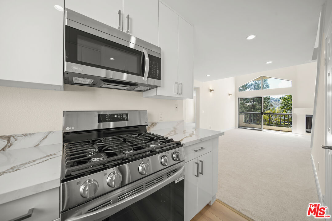 5540 Owensmouth Ave Unit: 315