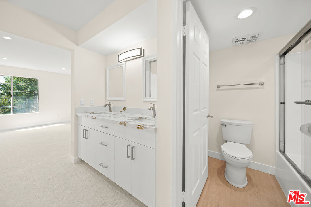 5540 Owensmouth Ave Unit: 315