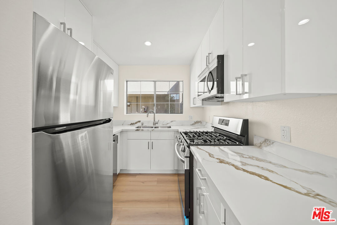 5540 Owensmouth Ave Unit: 315