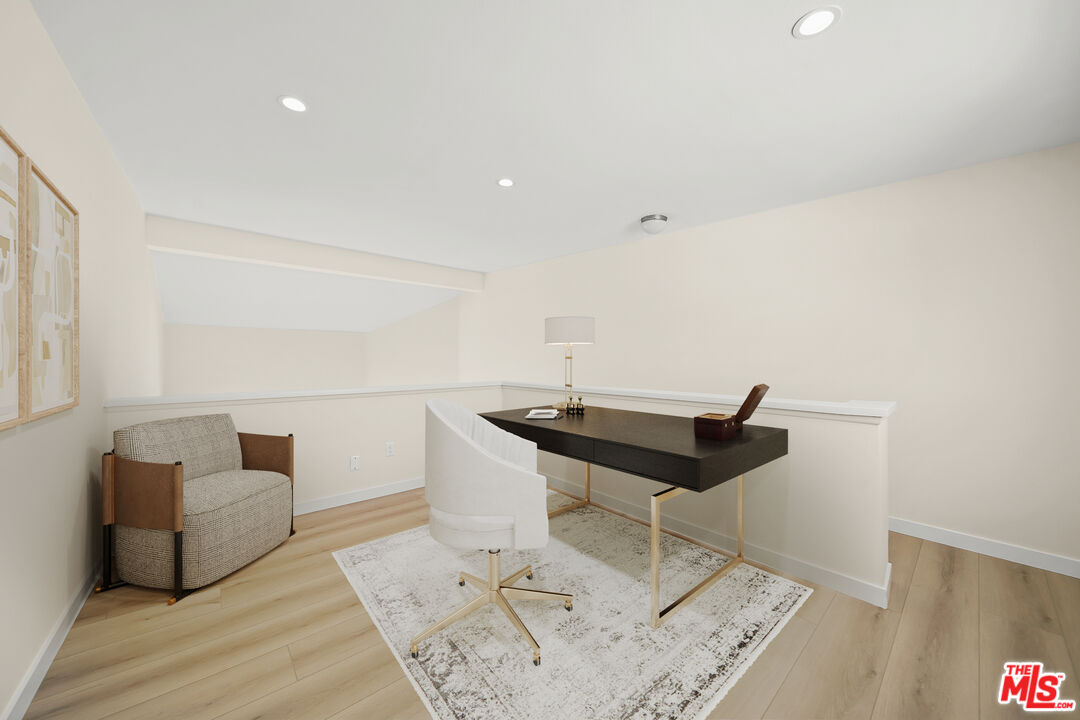 5540 Owensmouth Ave Unit: 315