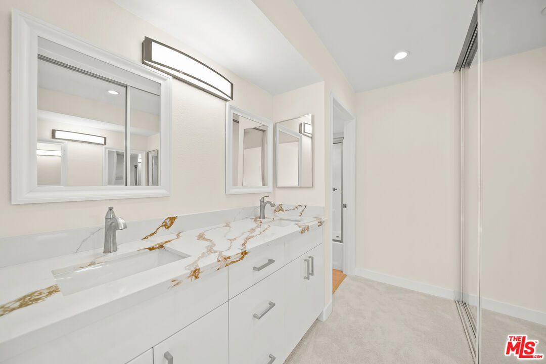 5540 Owensmouth Ave Unit: 315