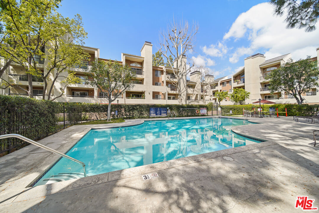5540 Owensmouth Ave Unit: 315