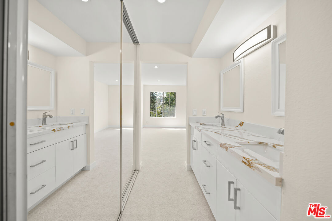5540 Owensmouth Ave Unit: 315