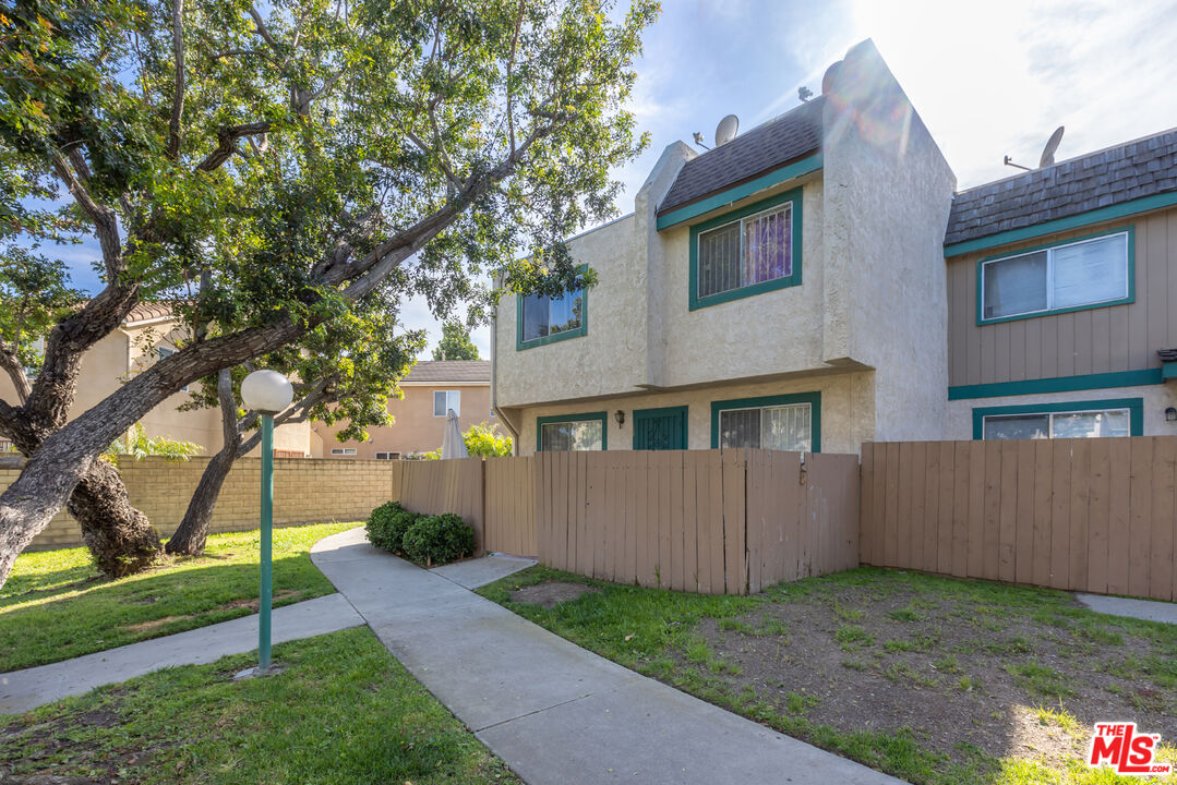 155 S Wilmington Ave Unit: F