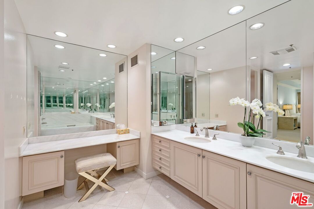 10750 Wilshire Blvd Unit: 1501