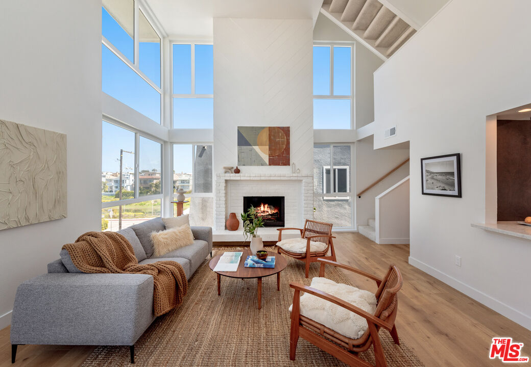 20 Lighthouse St Unit: 2