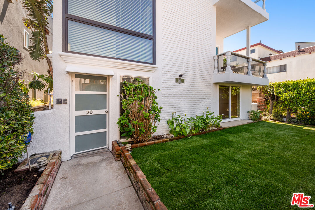 20 Lighthouse St Unit: 2