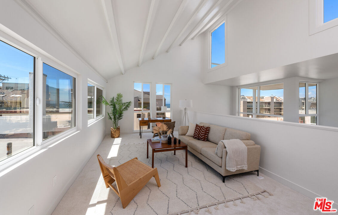 20 Lighthouse St Unit: 2