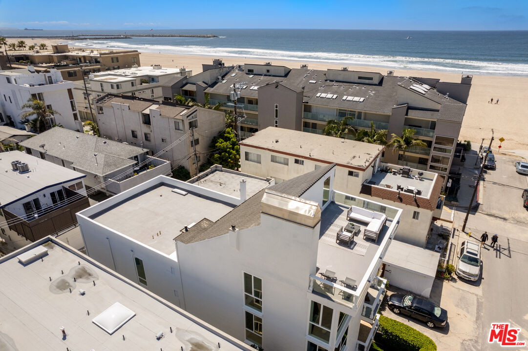 20 Lighthouse St Unit: 2