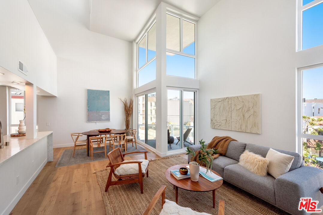 20 Lighthouse St Unit: 2