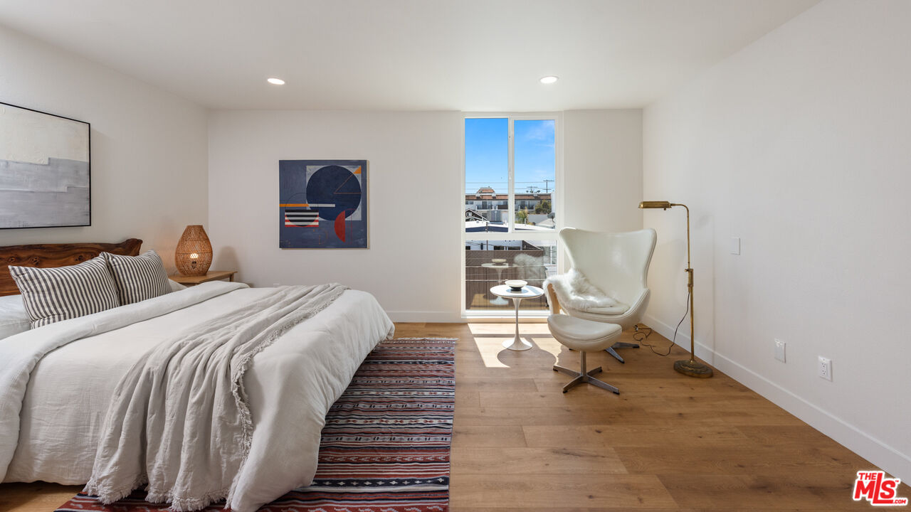 20 Lighthouse St Unit: 2