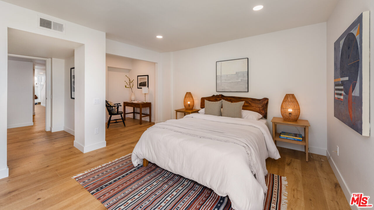 20 Lighthouse St Unit: 2