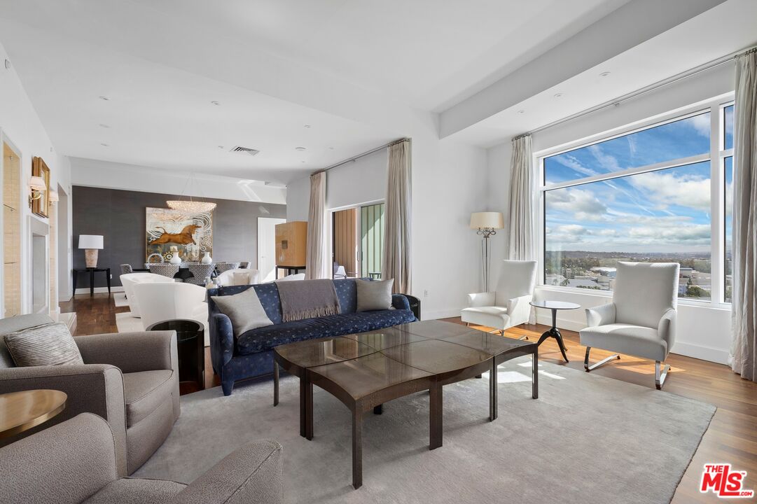 1 W Century Dr Unit: 10A