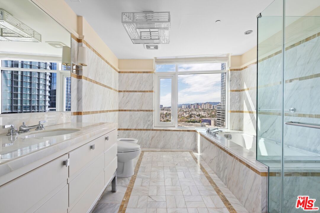 1 W Century Dr Unit: 10A