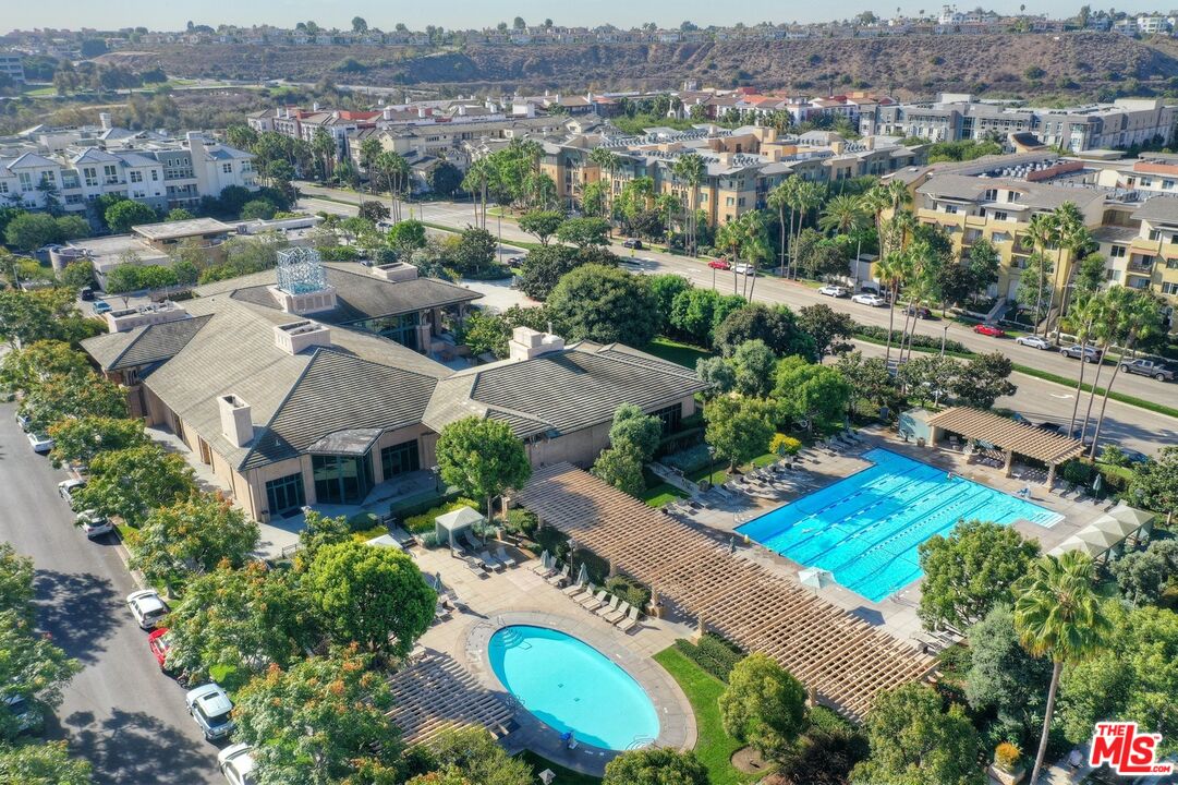 6336 Seawalk Dr