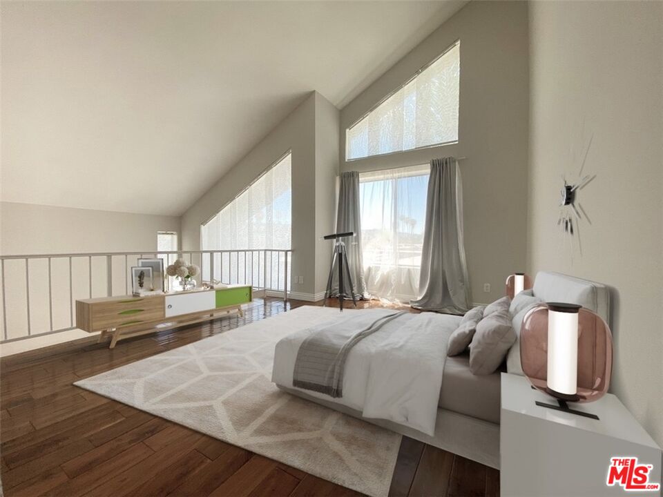 4536 Colbath Ave Unit: 206