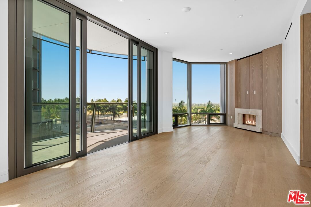 211 Elm Court Unit: 3B