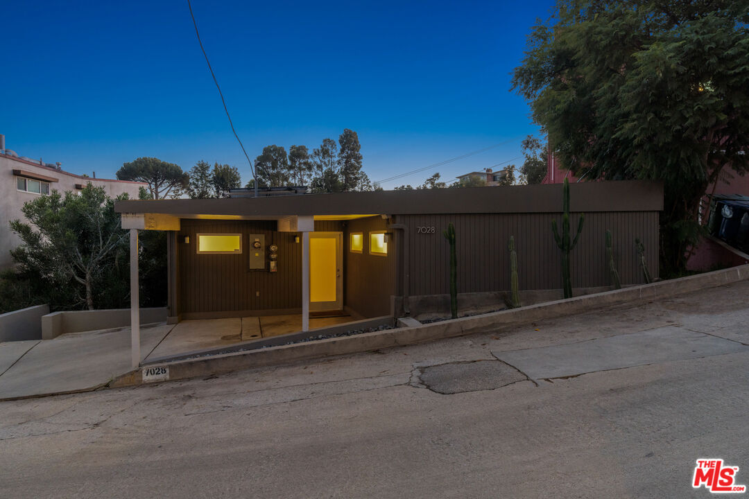 7028 Pacific View Dr