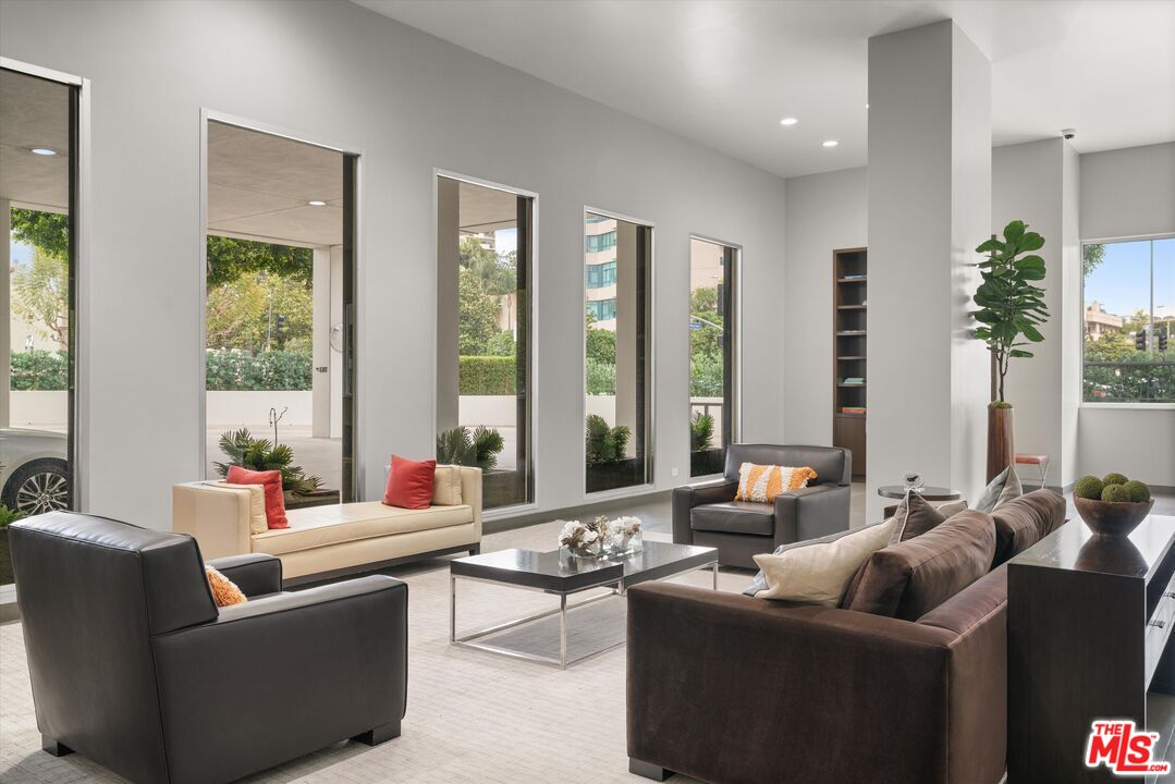 10501 Wilshire Blvd Unit: 1011