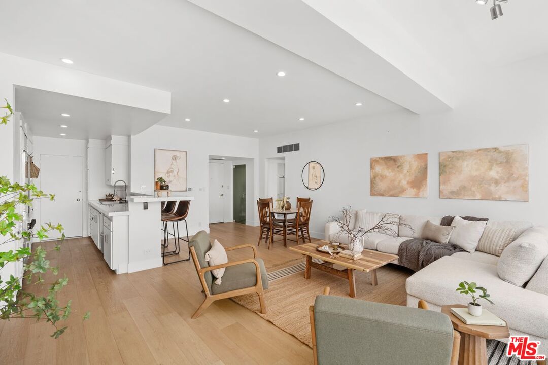 10501 Wilshire Blvd Unit: 1011