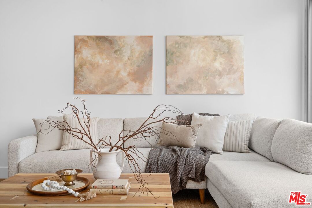 10501 Wilshire Blvd Unit: 1011