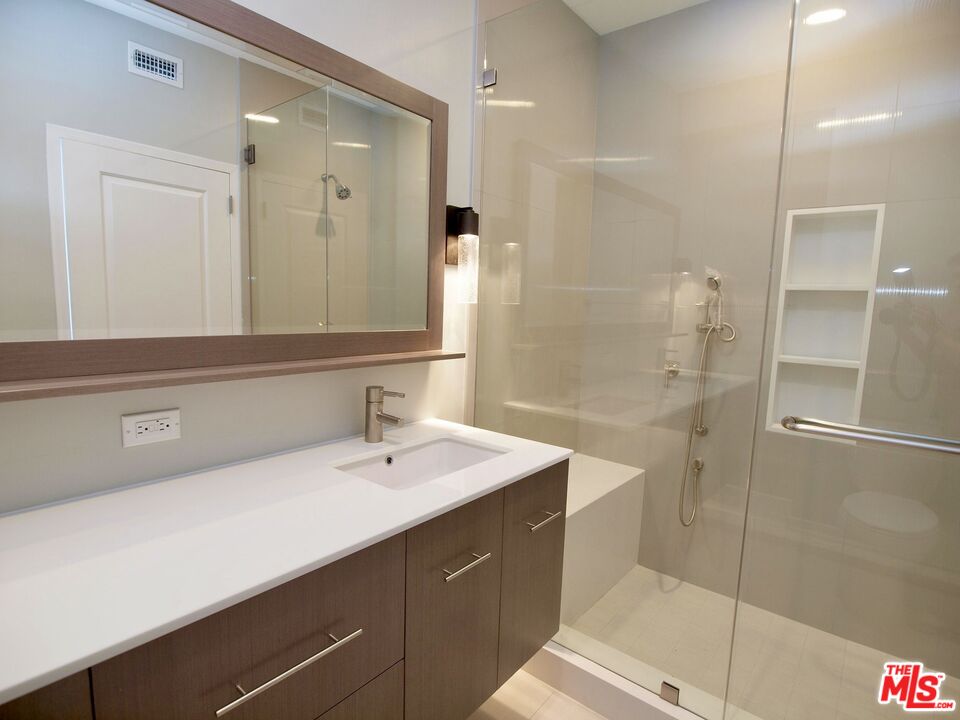 100 S Doheny Dr Unit: 708