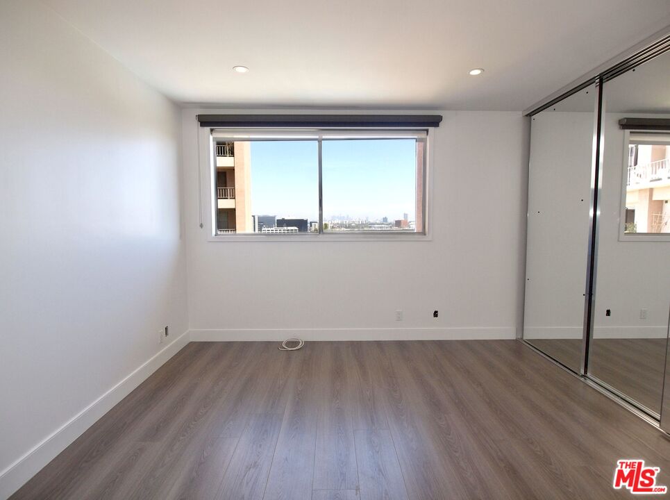 100 S Doheny Dr Unit: 708