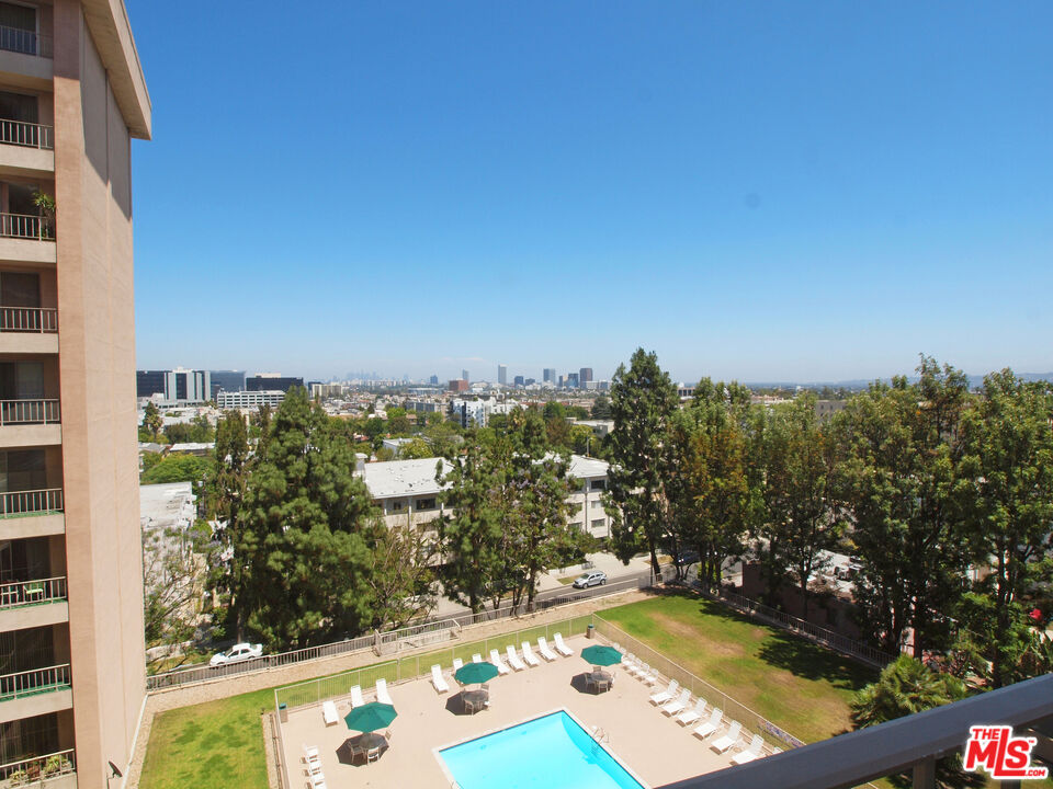 100 S Doheny Dr Unit: 708