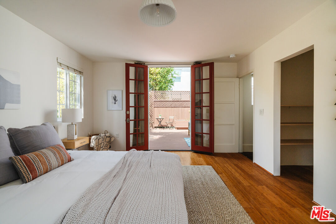 2107 S Mansfield Ave