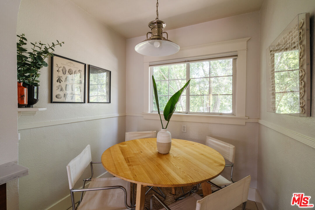 2107 S Mansfield Ave