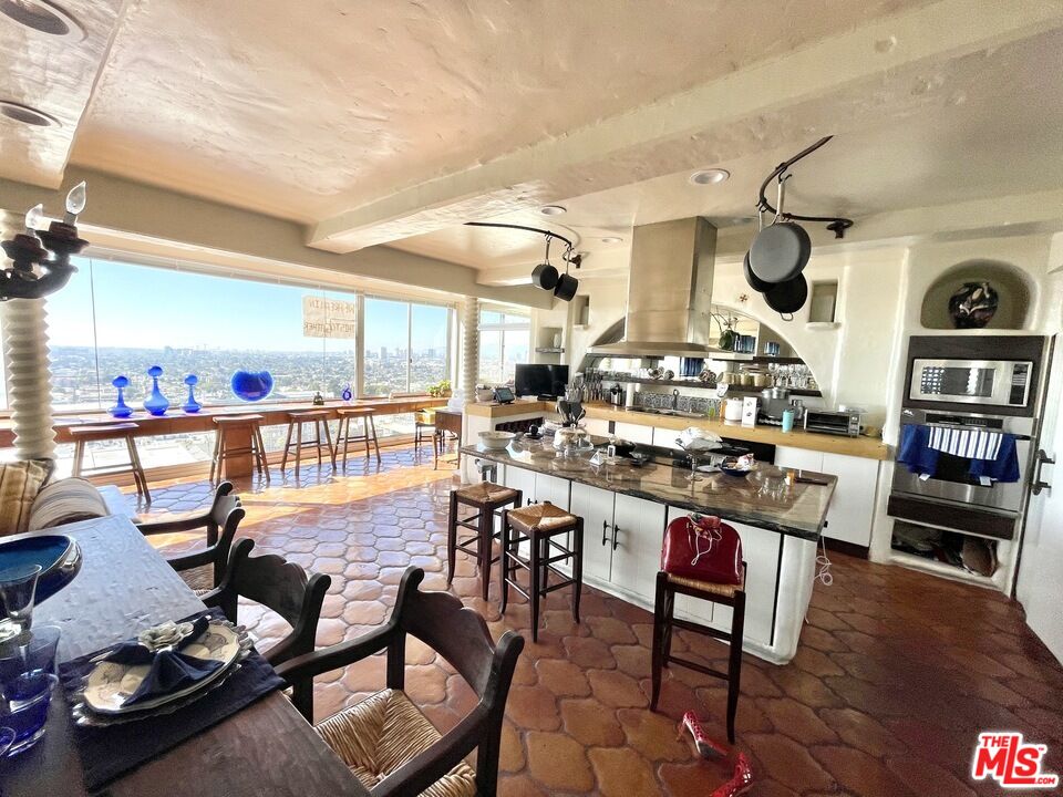 2220 Avenue Of The Stars Unit: 1805