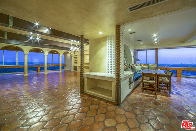 2220 Avenue Of The Stars Unit: 1805