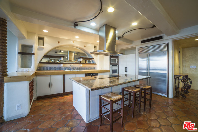 2220 Avenue Of The Stars Unit: 1805