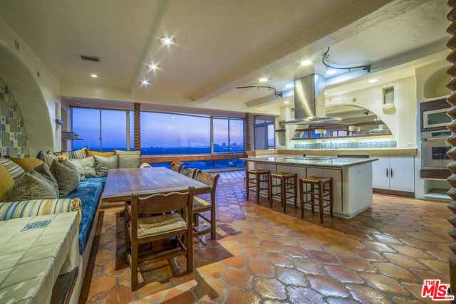 2220 Avenue Of The Stars Unit: 1805