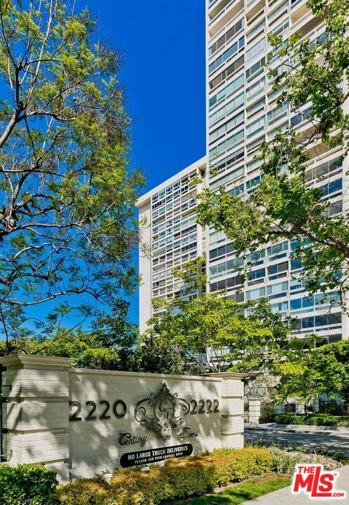 2220 Avenue Of The Stars Unit: 1805