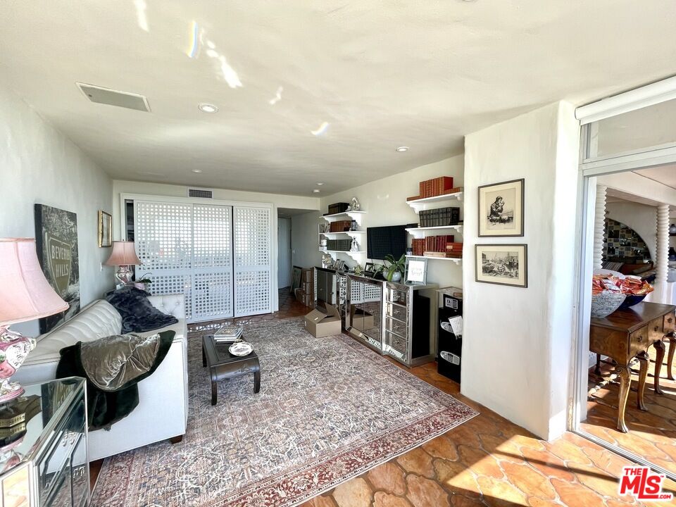 2220 Avenue Of The Stars Unit: 1805