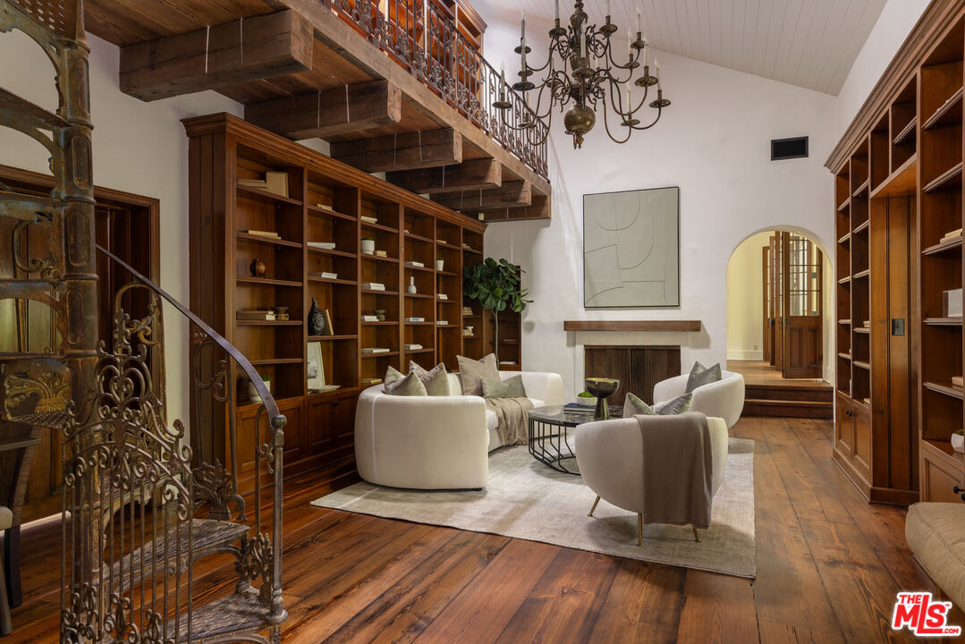 1001 Rivas Canyon Rd