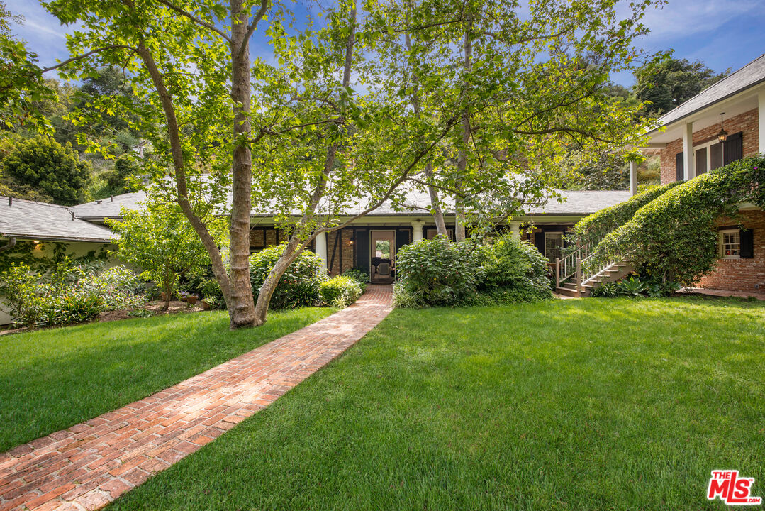 1001 Rivas Canyon Rd